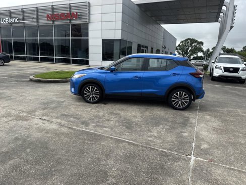 Used 2021 Nissan Kicks SV image 16