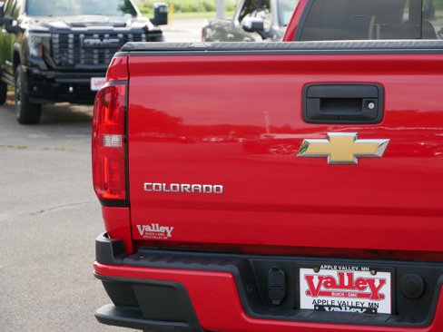 Used 2016 Chevrolet Colorado LT w/ LT Convenience Package image 8