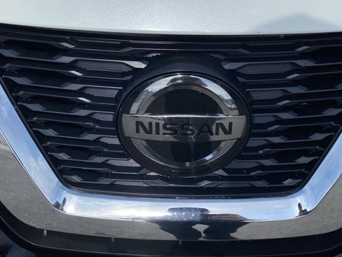Used 2019 Nissan Rogue SL w/ Premium Package image 25