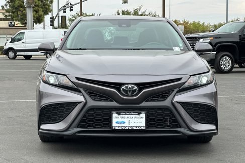 Used 2022 Toyota Camry SE image 11