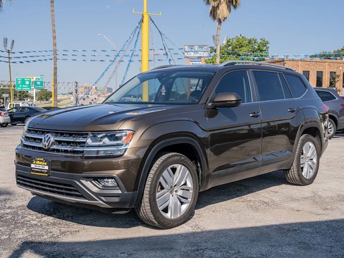 Used 2019 Volkswagen Atlas SE w/ Panoramic Sunroof Package image 9