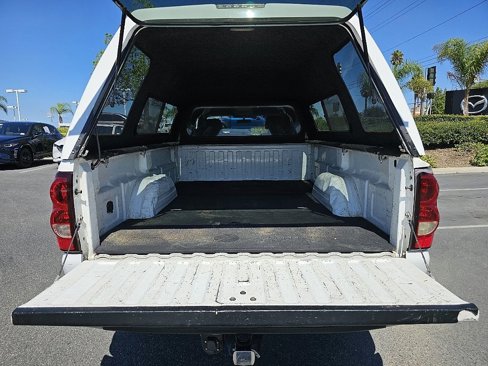 Used 2006 Chevrolet Silverado 2500 W/T w/ Heavy-Duty Power Package image 10
