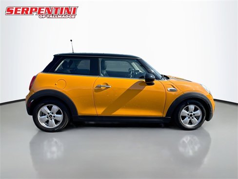 Used 2015 MINI Cooper 2-Door Hardtop image 6