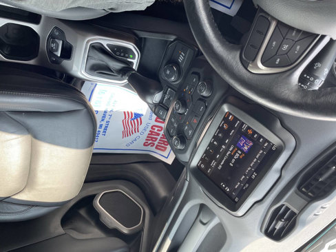 Used 2022 Jeep Renegade Limited image 25