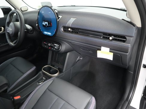 Used 2025 MINI Cooper 2-Door Hardtop image 20
