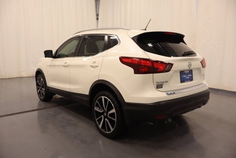 Used 2018 Nissan Rogue Sport SL w/ SL Premium Package image 6
