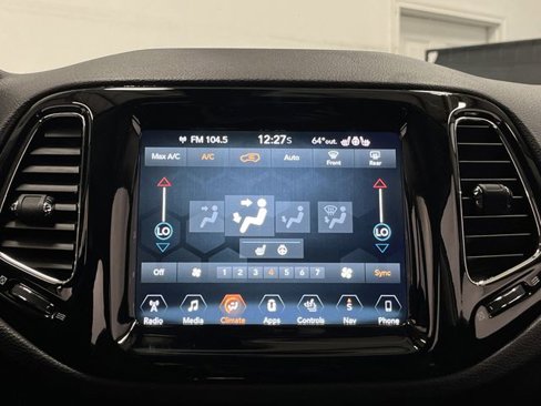 Certified 2018 Jeep Compass Limited w/ Navigation Group image 20