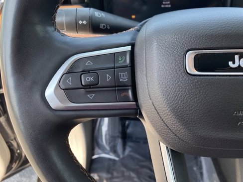 Certified 2022 Jeep Compass Limited w/ Elite Group image 39
