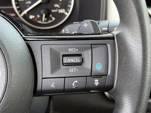 Certified 2023 Nissan Rogue SV image 24