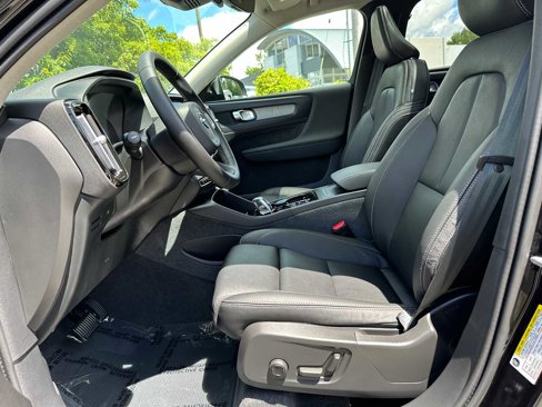 Used 2024 Volvo XC40 B5 Plus w/ Climate Package image 19