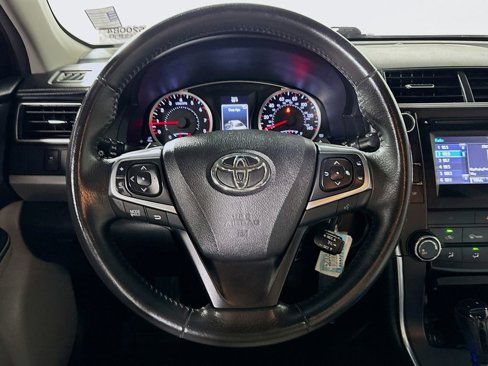Used 2017 Toyota Camry SE image 13