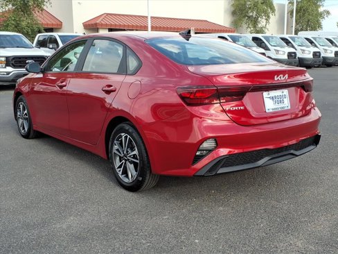 Used 2024 Kia Forte LXS image 3