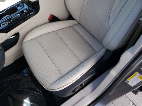 Used 2022 Buick Envision Essence w/ Safety Package image 20