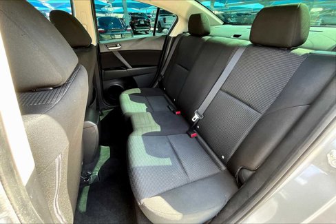 Used 2013 MAZDA MAZDA3 i SV image 20