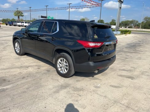 Used 2021 Chevrolet Traverse LS image 5