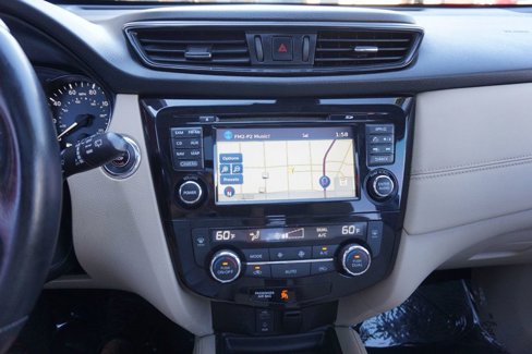 Used 2017 Nissan Rogue SL w/ SL Premium Package image 30