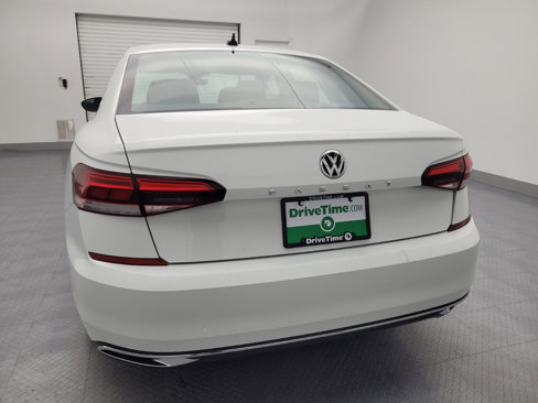 Used 2021 Volkswagen Passat 2.0T SE image 6