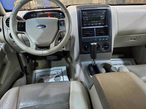 Used 2007 Ford Explorer XLT image 19