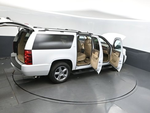 Used 2013 Chevrolet Suburban LTZ image 47