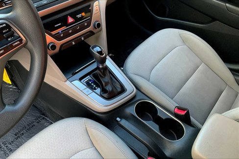 Used 2018 Hyundai Elantra SE image 16