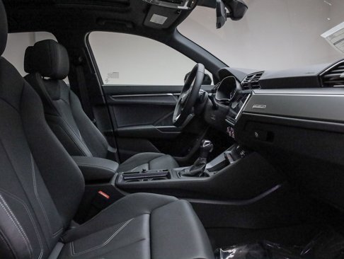New 2025 Audi Q3 2.0T Premium image 17