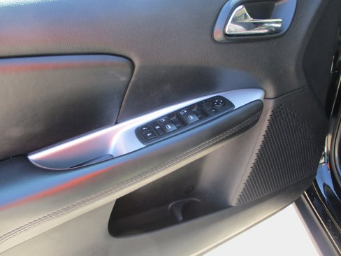 Used 2019 Dodge Journey SE w/ Blacktop Package image 11