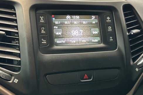 Used 2015 Jeep Cherokee Latitude image 22
