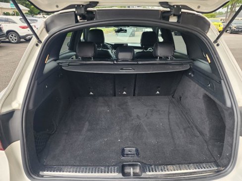 Used 2020 Mercedes-Benz GLC 300 image 4