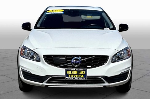Used 2017 Volvo V60 T5 Cross Country w/ Convenience Package image 3