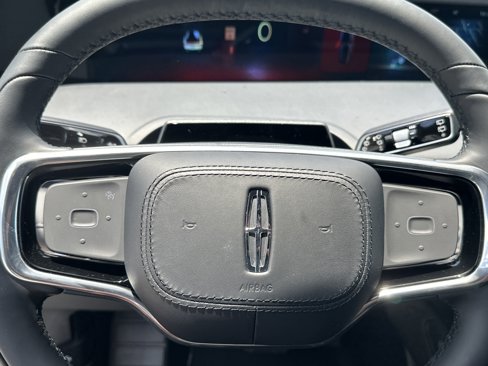 New 2025 Lincoln Nautilus Premier w/ Jet Appearance Package image 19