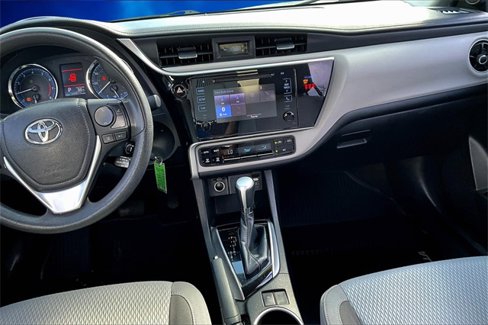 Used 2019 Toyota Corolla LE image 6