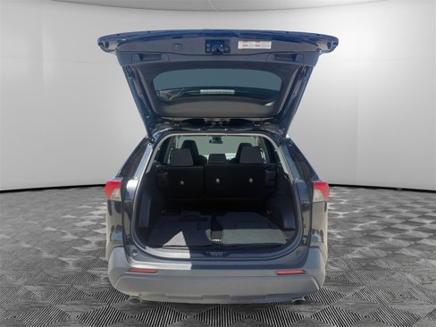 Used 2023 Toyota RAV4 XLE w/ Convenience Package image 9