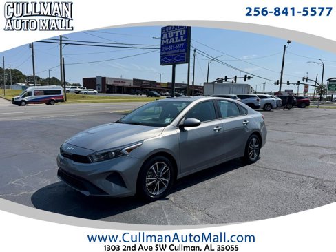 Used 2023 Kia Forte LXS image 1