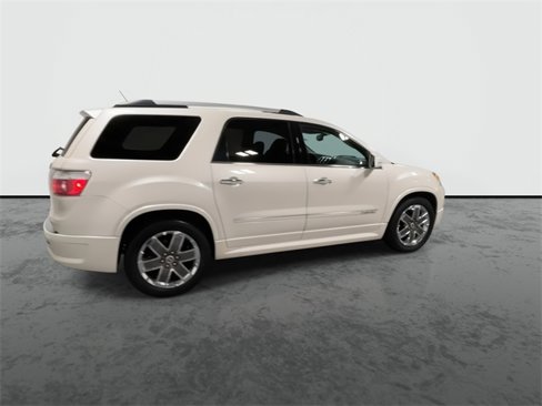Used 2011 GMC Acadia Denali image 9