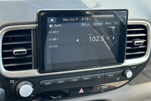 New 2025 Hyundai Venue SEL image 14