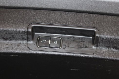 Used 2022 Ford Explorer XLT w/ Equipment Group 202A image 29