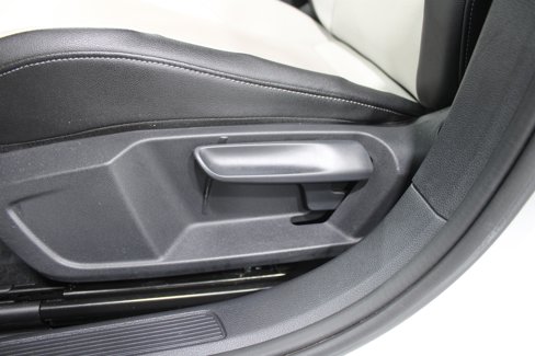 Used 2021 Volkswagen Jetta R-Line w/ R-Line Cold Weather Package image 4
