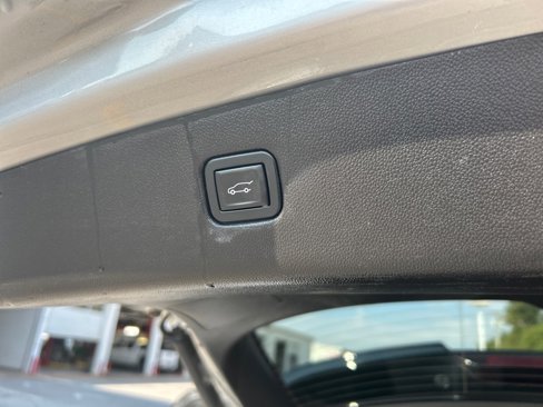 Used 2022 Chevrolet Blazer RS image 16