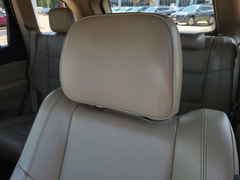 Used 2019 Jeep Grand Cherokee Limited image 36