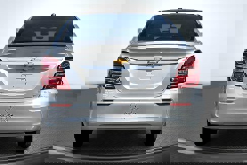 Used 2017 Chevrolet Sonic LT image 4