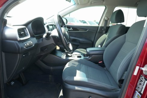 Used 2020 Kia Sorento LX w/ LX I4 Convenience Package image 19