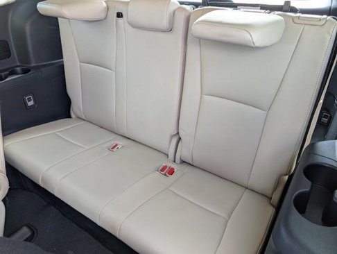 Used 2021 Toyota Highlander Platinum image 28