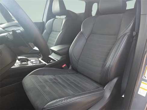 Used 2023 Mitsubishi Outlander SE image 13