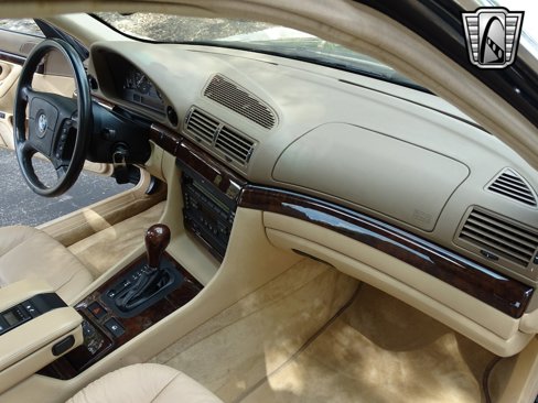 Used 1995 BMW 740iL image 18
