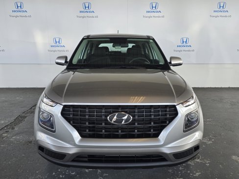 Used 2024 Hyundai Venue SE image 15