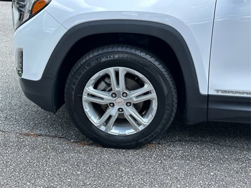Used 2021 GMC Terrain SLE image 11