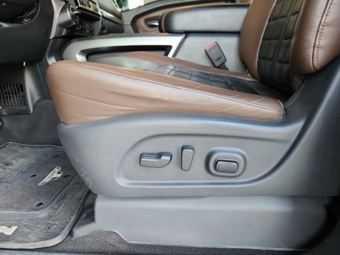Used 2017 Nissan Titan Platinum Reserve image 14