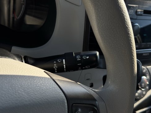 Used 2011 Toyota Sienna LE image 28