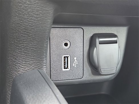 Used 2025 Nissan Versa S w/ Trunk Package image 25