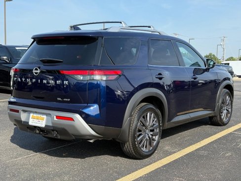 Used 2023 Nissan Pathfinder SL w/ SL Premium Package image 3